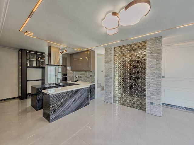 6 Bedroom Property for Sale in Sandown Western Cape